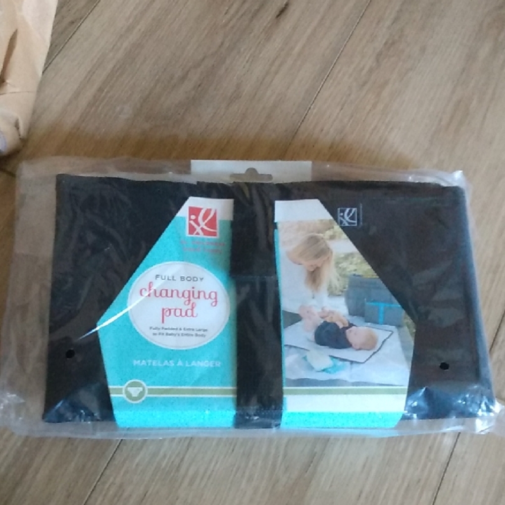 Black Full Body Changing Pad